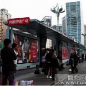 昆明公交站台户外广告的意义