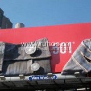 广告牌怎样设计才能更加吸引顾客的眼球？